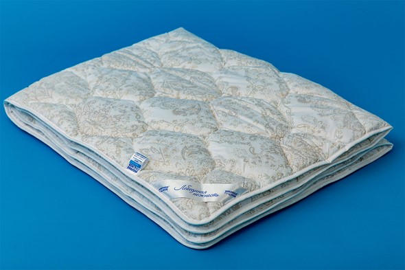 Одеяло всесезонное полутороспальное Лебединая нежность в Ярославле - изображение
